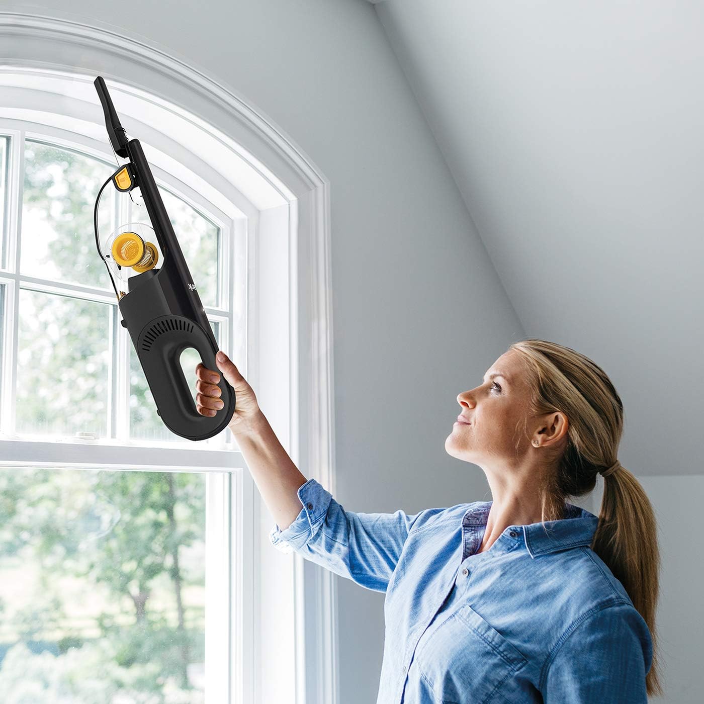 Shark Classic Handheld Pet Vacuum - Black | CH950UKT